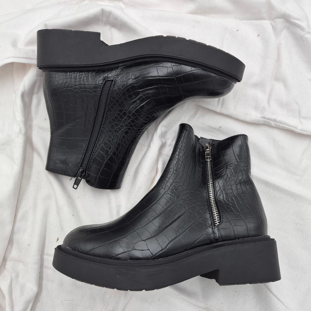 NEW Topshop Kai Zip Side Flat Boot chelsea Black size 37 US 6